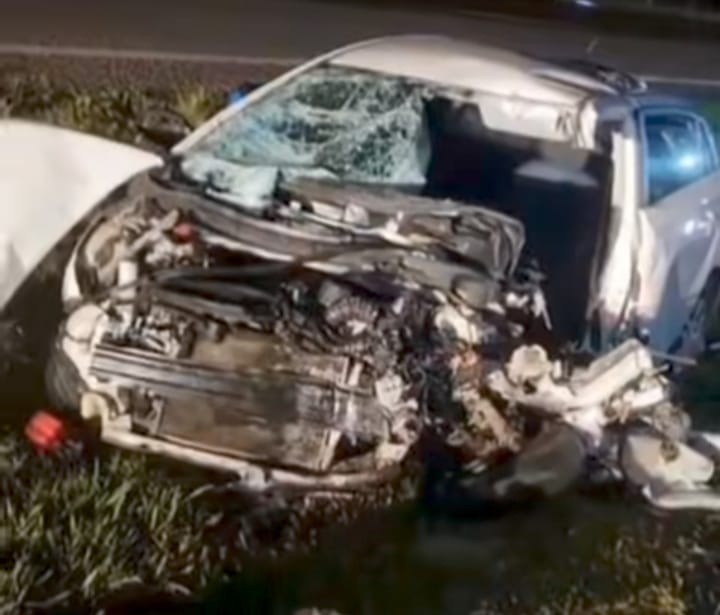  Motorista morre após trafegar com o carro na contramão e bater em um caminhão